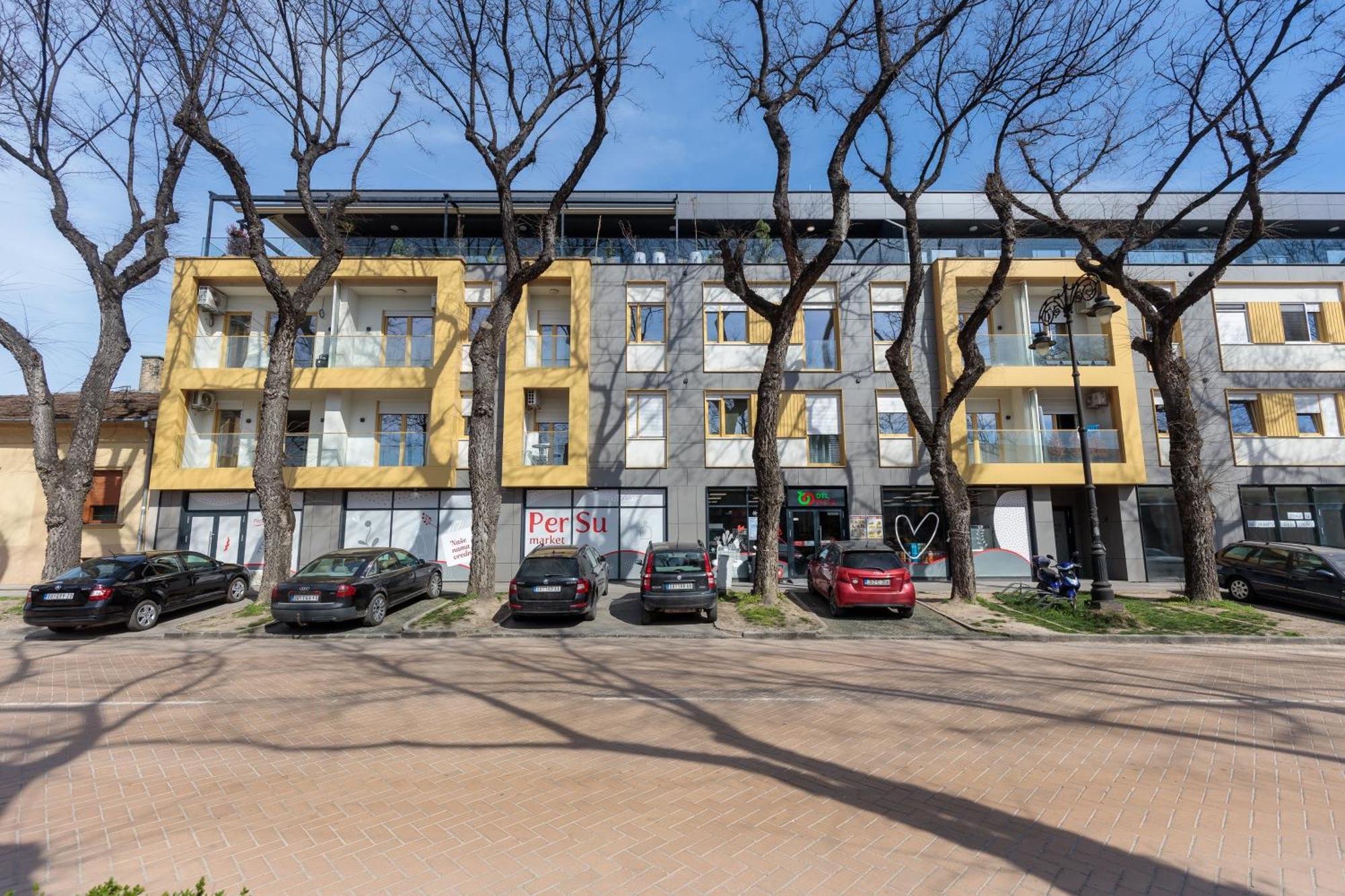 Donner Luxury Apartment *
